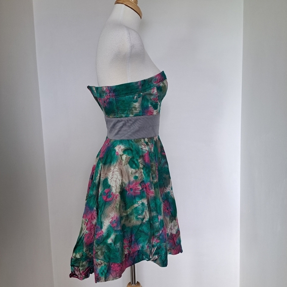Elizabeth & James | Green , pink & grey floral cute flowy strapless mini Dress - Picture 5 of 11